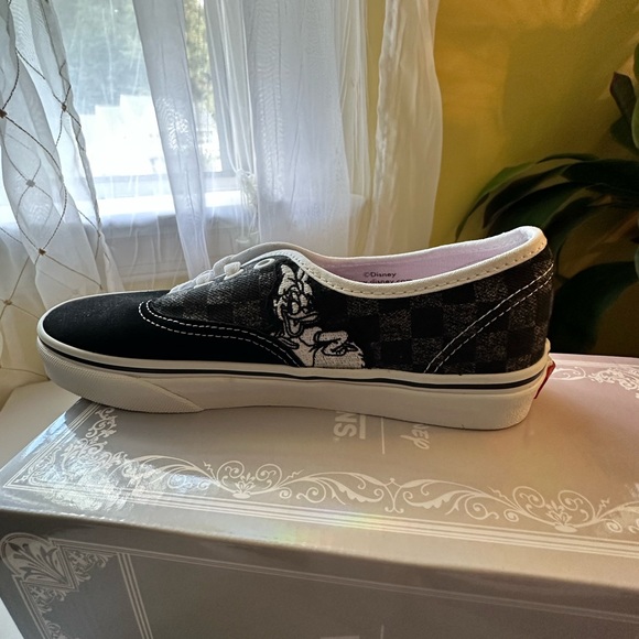 Vans Disney 100 year anniversary sneakers - Picture 11 of 14